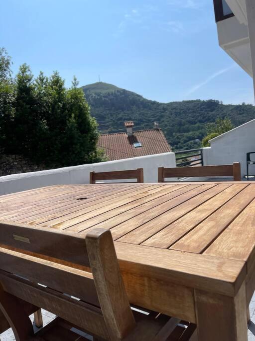 Bajo Con Terraza Ason River Limpias Exterior foto